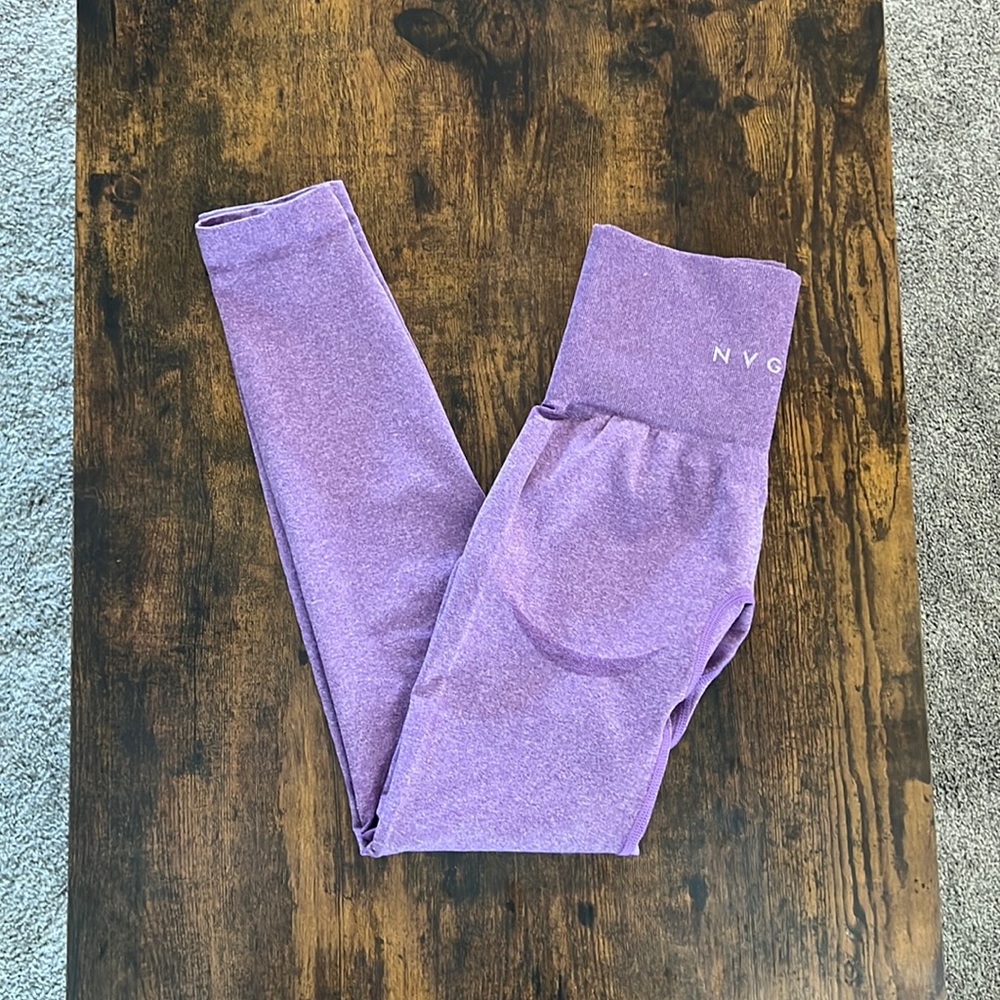 XS NVGTN Violet Contour Seamless Leggings